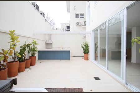 Casa à venda com 350m², 3 quartos e 3 vagasVaranda gourmet