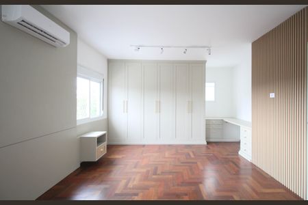 Casa à venda com 350m², 3 quartos e 3 vagasSuíte 1