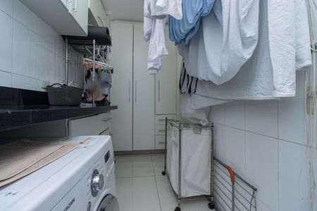 Apartamento à venda com 143m², 3 quartos e 2 vagas Apartamento à venda com 143m², 3 quartos e 2 vagasÁrea de Serviço