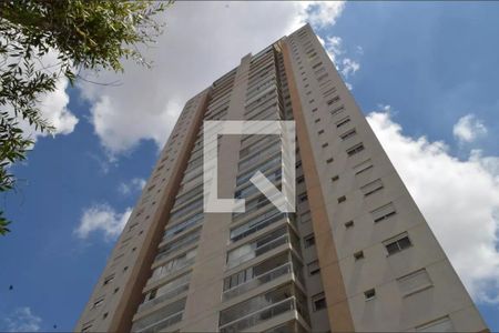 Apartamento à venda com 143m², 3 quartos e 2 vagas Apartamento à venda com 143m², 3 quartos e 2 vagasFachada e portaria