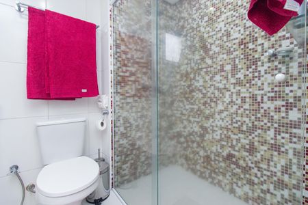 Apartamento à venda com 143m², 3 quartos e 2 vagas Apartamento à venda com 143m², 3 quartos e 2 vagasBanheiro da Suíte 2