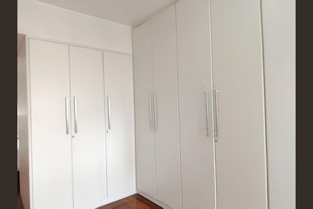 Apartamento à venda com 147m², 2 quartos e 1 vaga Apartamento à venda com 147m², 2 quartos e 1 vagaCloset da suíte 1