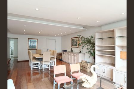 Apartamento à venda com 147m², 2 quartos e 1 vaga Apartamento à venda com 147m², 2 quartos e 1 vagaSala