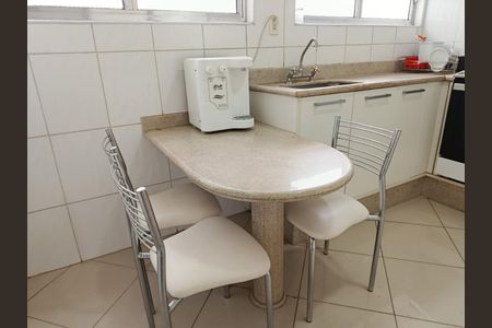 Apartamento à venda com 147m², 2 quartos e 1 vaga Apartamento à venda com 147m², 2 quartos e 1 vagaCozinha