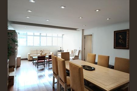 Apartamento à venda com 147m², 2 quartos e 1 vaga Apartamento à venda com 147m², 2 quartos e 1 vagaSala