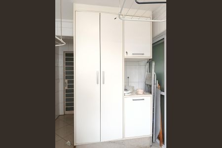 Apartamento à venda com 147m², 2 quartos e 1 vaga Apartamento à venda com 147m², 2 quartos e 1 vagaÁrea de Serviço