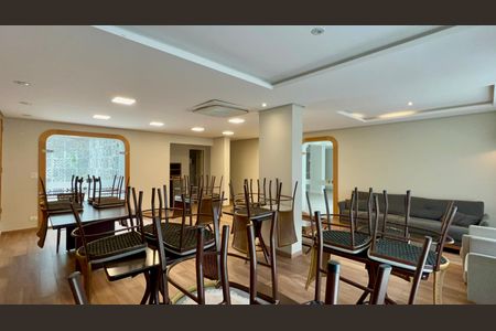 Apartamento à venda com 117m², 3 quartos e 2 vagas Apartamento à venda com 117m², 3 quartos e 2 vagasÁrea comum - Salão de festas