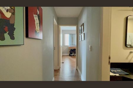 Apartamento à venda com 117m², 3 quartos e 2 vagas Apartamento à venda com 117m², 3 quartos e 2 vagasCorredor