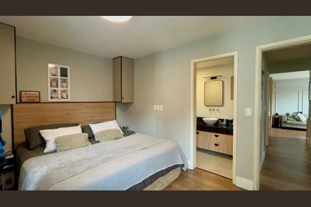 Apartamento à venda com 117m², 3 quartos e 2 vagas Apartamento à venda com 117m², 3 quartos e 2 vagasSuíte