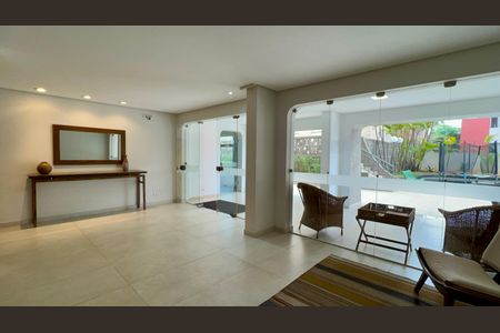 Apartamento à venda com 117m², 3 quartos e 2 vagas Apartamento à venda com 117m², 3 quartos e 2 vagasHall de entrada