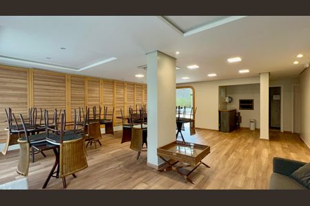 Apartamento à venda com 117m², 3 quartos e 2 vagas Apartamento à venda com 117m², 3 quartos e 2 vagasÁrea comum - Salão de festas