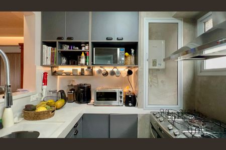 Apartamento à venda com 117m², 3 quartos e 2 vagas Apartamento à venda com 117m², 3 quartos e 2 vagasCozinha