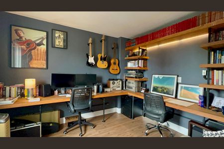 Apartamento à venda com 117m², 3 quartos e 2 vagas Apartamento à venda com 117m², 3 quartos e 2 vagasQuarto