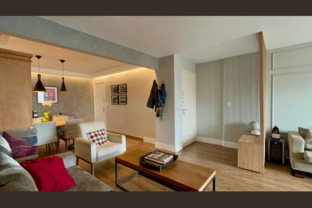 Apartamento à venda com 117m², 3 quartos e 2 vagas Apartamento à venda com 117m², 3 quartos e 2 vagasSala