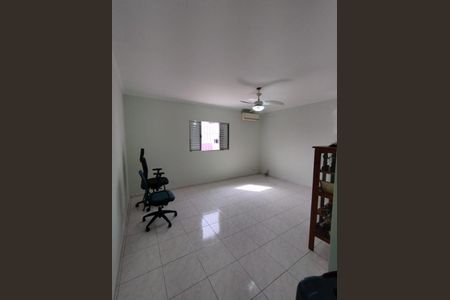Casa à venda com 280m², 4 quartos e 2 vagas Casa à venda com 280m², 4 quartos e 2 vagasFoto 25