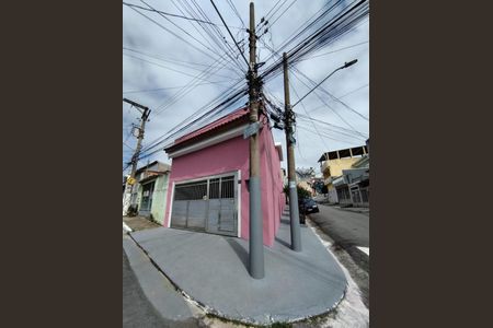 Casa à venda com 280m², 4 quartos e 2 vagas Casa à venda com 280m², 4 quartos e 2 vagasFoto 02