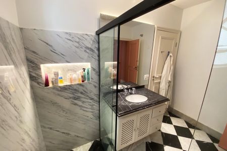 Apartamento para alugar com 190m², 2 quartos e 2 vagasBanheiro do Quarto 2
