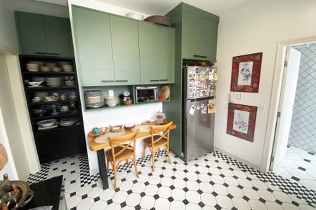 Apartamento para alugar com 190m², 2 quartos e 2 vagasCozinha