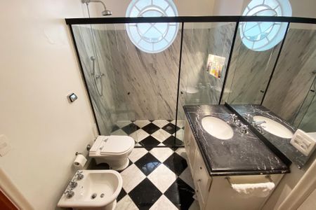 Apartamento para alugar com 190m², 2 quartos e 2 vagasBanheiro do Quarto 2