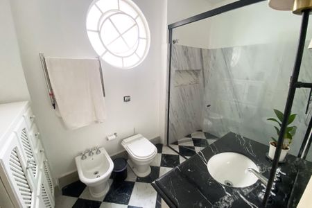 Apartamento para alugar com 190m², 2 quartos e 2 vagasBanheiro do Quarto 1