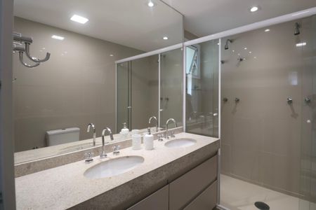 Apartamento para alugar com 300m², 4 quartos e 4 vagasBanheiro Suíte