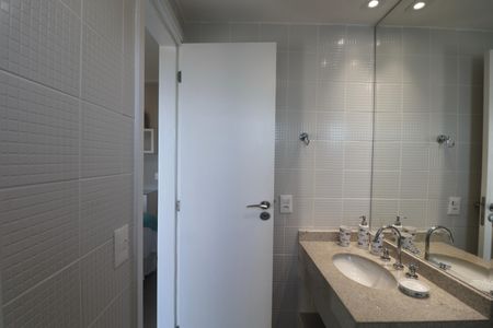 Apartamento para alugar com 300m², 4 quartos e 4 vagasBanheiro Suíte 3