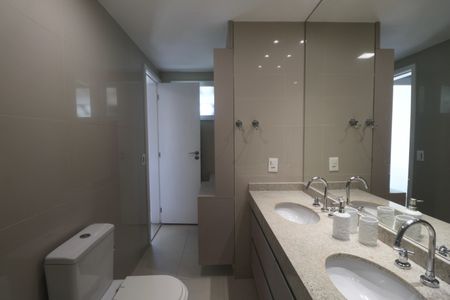 Apartamento para alugar com 300m², 4 quartos e 4 vagasBanheiro Suíte