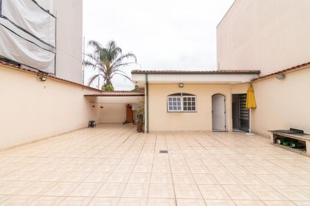 Casa para alugar com 500m², 3 quartos e 5 vagasQuintal