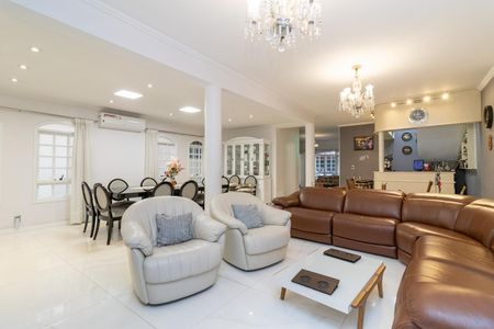 Casa para alugar com 500m², 3 quartos e 5 vagasSala de TV 1