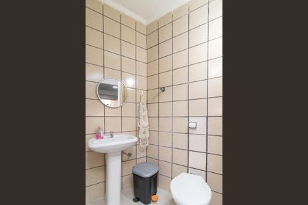 Casa para alugar com 500m², 3 quartos e 5 vagasEspaço de Festas - Lavabo 