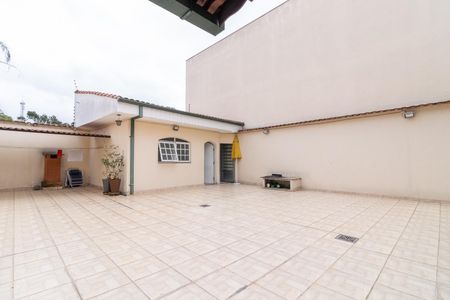 Casa para alugar com 500m², 3 quartos e 5 vagasQuintal