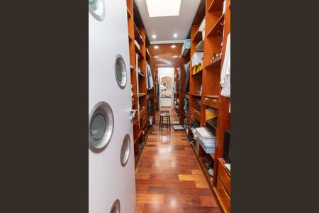 Casa para alugar com 500m², 3 quartos e 5 vagasCloset da Suíte 1