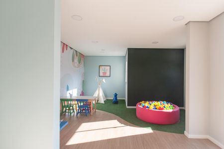 Apartamento para alugar com 37m², 2 quartos e sem vaga Apartamento para alugar com 37m², 2 quartos e sem vagaBrinquedoteca