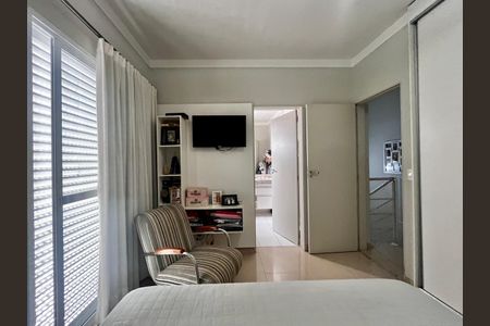 Casa de condomínio à venda com 133m², 3 quartos e 2 vagas Casa de condomínio à venda com 133m², 3 quartos e 2 vagasSuíte 2