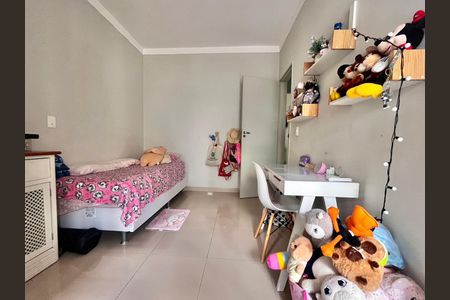 Casa de condomínio à venda com 133m², 3 quartos e 2 vagas Casa de condomínio à venda com 133m², 3 quartos e 2 vagasSuíte 1