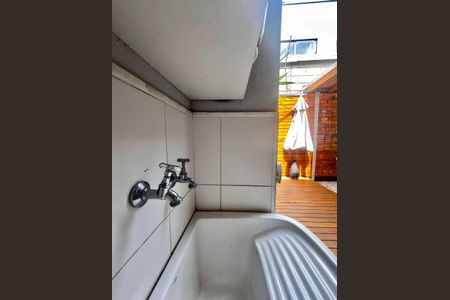 Casa de condomínio à venda com 133m², 3 quartos e 2 vagas Casa de condomínio à venda com 133m², 3 quartos e 2 vagasÁrea de Serviço