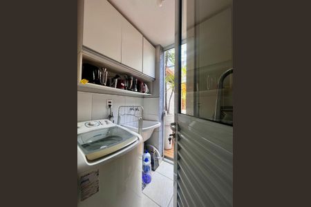 Casa de condomínio à venda com 133m², 3 quartos e 2 vagas Casa de condomínio à venda com 133m², 3 quartos e 2 vagasÁrea de Serviço