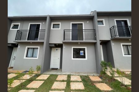 Casa de condomínio para alugar com 70m², 3 quartos e 2 vagasFachada