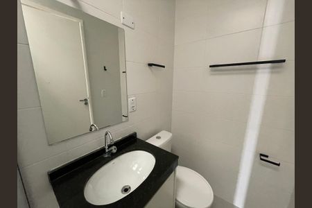 Casa de condomínio para alugar com 70m², 3 quartos e 2 vagasBanheiro Social