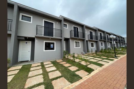 Casa de condomínio para alugar com 70m², 3 quartos e 2 vagasFachada