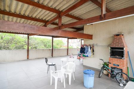 Apartamento à venda com 61m², 2 quartos e 1 vagaÁrea comum