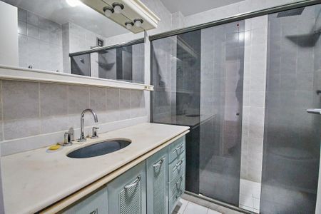 Apartamento à venda com 119m², 3 quartos e 2 vagasBanheiro Social