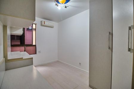 Apartamento à venda com 119m², 3 quartos e 2 vagasQuarto 2