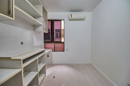 Apartamento à venda com 119m², 3 quartos e 2 vagasQuarto 2