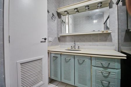 Apartamento à venda com 119m², 3 quartos e 2 vagasBanheiro Social