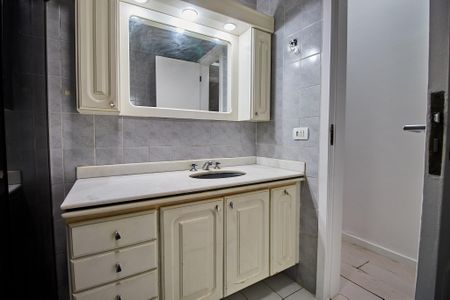 Apartamento à venda com 119m², 3 quartos e 2 vagasBanheiro da Suíte