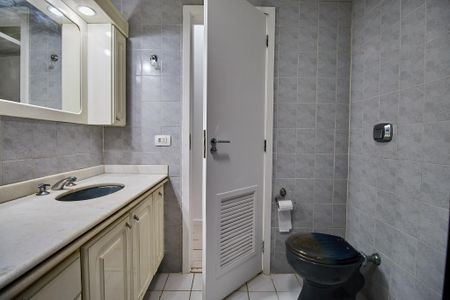 Apartamento à venda com 119m², 3 quartos e 2 vagasBanheiro da Suíte