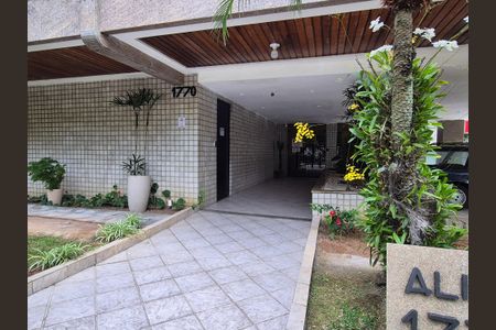 Apartamento à venda com 178m², 3 quartos e 2 vagasEntrada