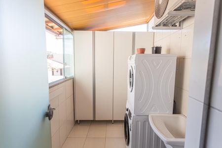 Apartamento à venda com 55m², 2 quartos e 1 vaga Apartamento à venda com 55m², 2 quartos e 1 vagaÁrea de Serviço
