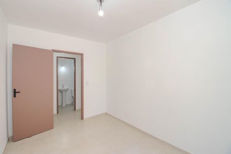 Quarto 1 de apartamento para alugar com 2 quartos, 62m² em Humaitá, Porto Alegre